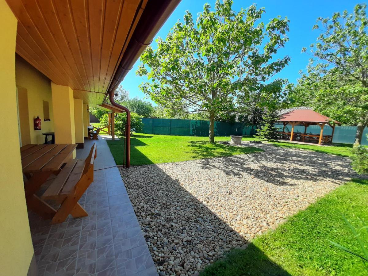 Potyka Apartman Тисафюред Экстерьер фото